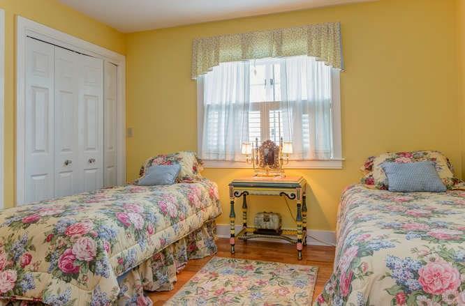 24 Pilgrim Road South Portland, ME 04106 - Photo 23 of 35 Bedroom