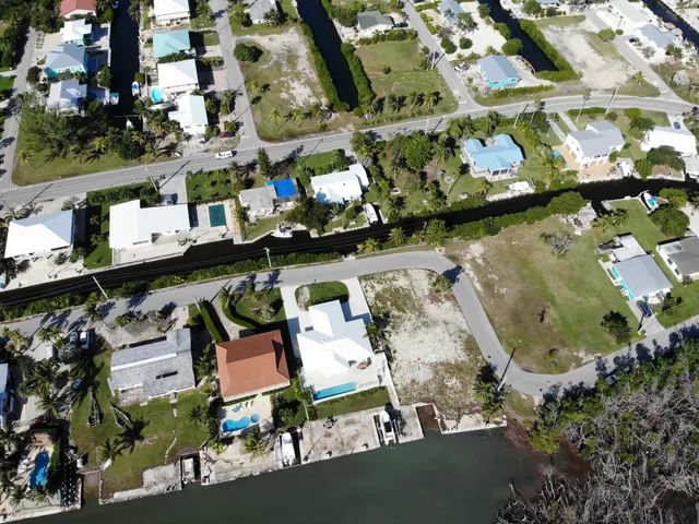 $368,000 | 1768 Sunrise Drive, Big Pine Key, FL 33043
