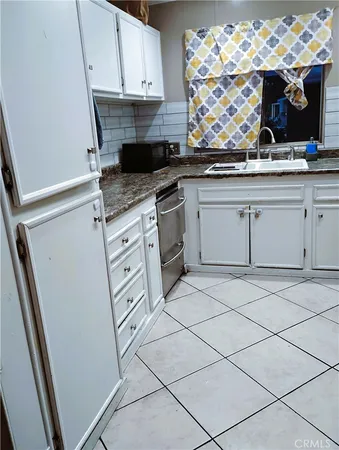 $240,000 | 12600 Van Nuys Boulevard, Unit 46, Pacoima, CA 91331