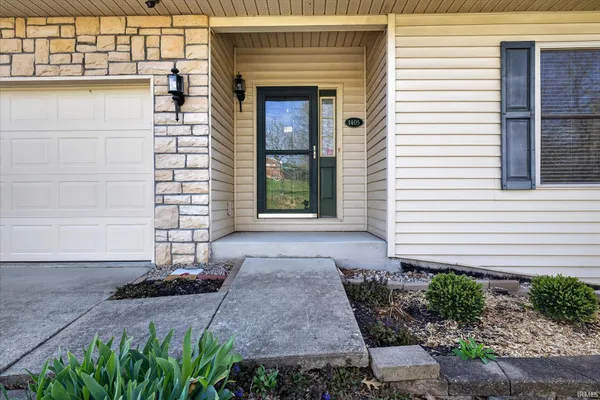 $409,900 | 1405 West Countryside Lane, Bloomington, IN 47403