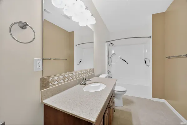 $409,900 | 1405 West Countryside Lane, Bloomington, IN 47403