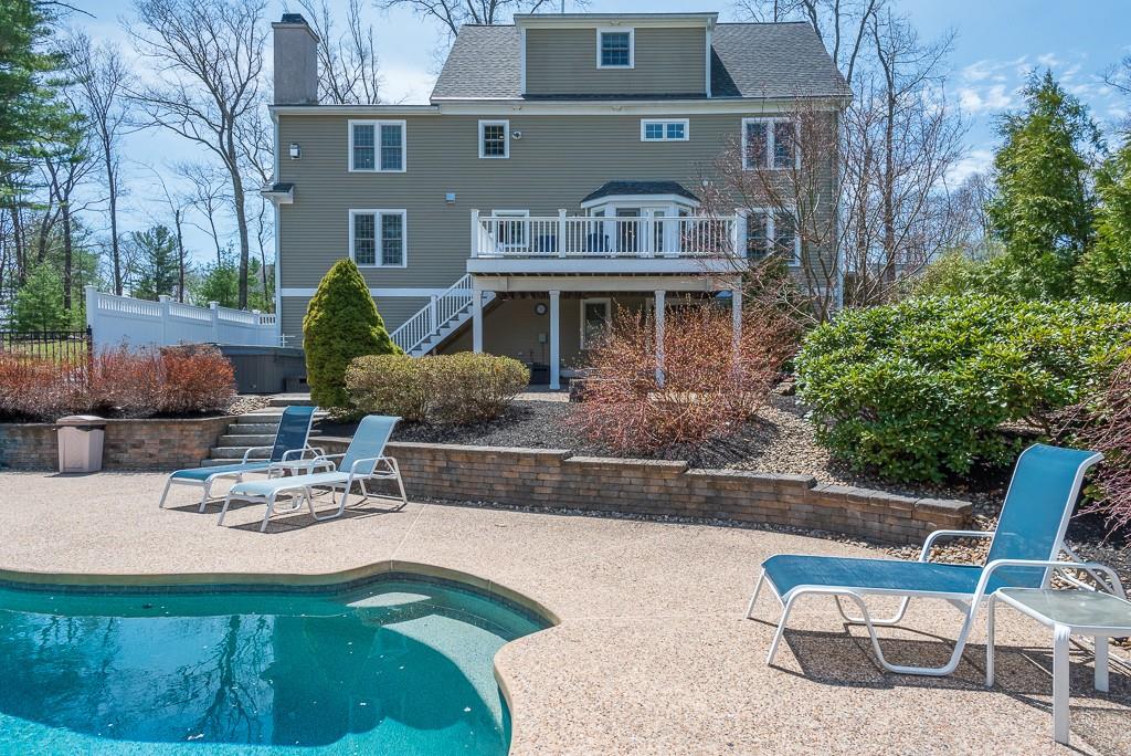 18 Long Hill Road Georgetown, MA 01833 - Photo 2 of 40 Gallery Image 2