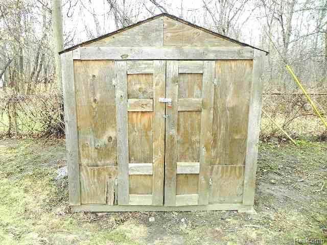 28428 Ecorse Road Romulus, MI 48174 - Photo 19 of 23 261-879477_Shed 2.jpg