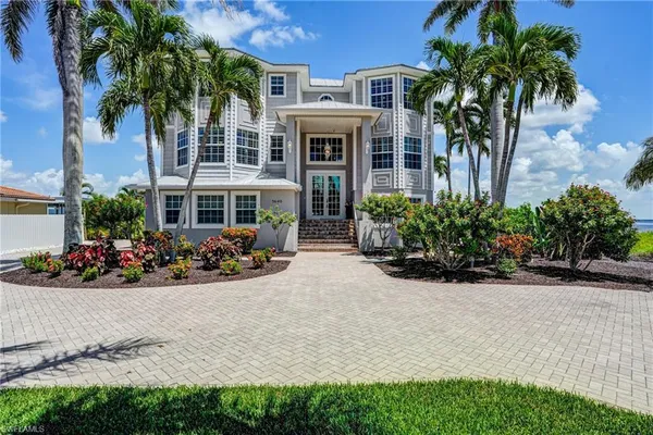 $4,950,000 | 5640 Williams Drive, Fort Myers Beach, FL 33931