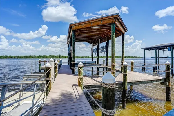$4,950,000 | 5640 Williams Drive, Fort Myers Beach, FL 33931
