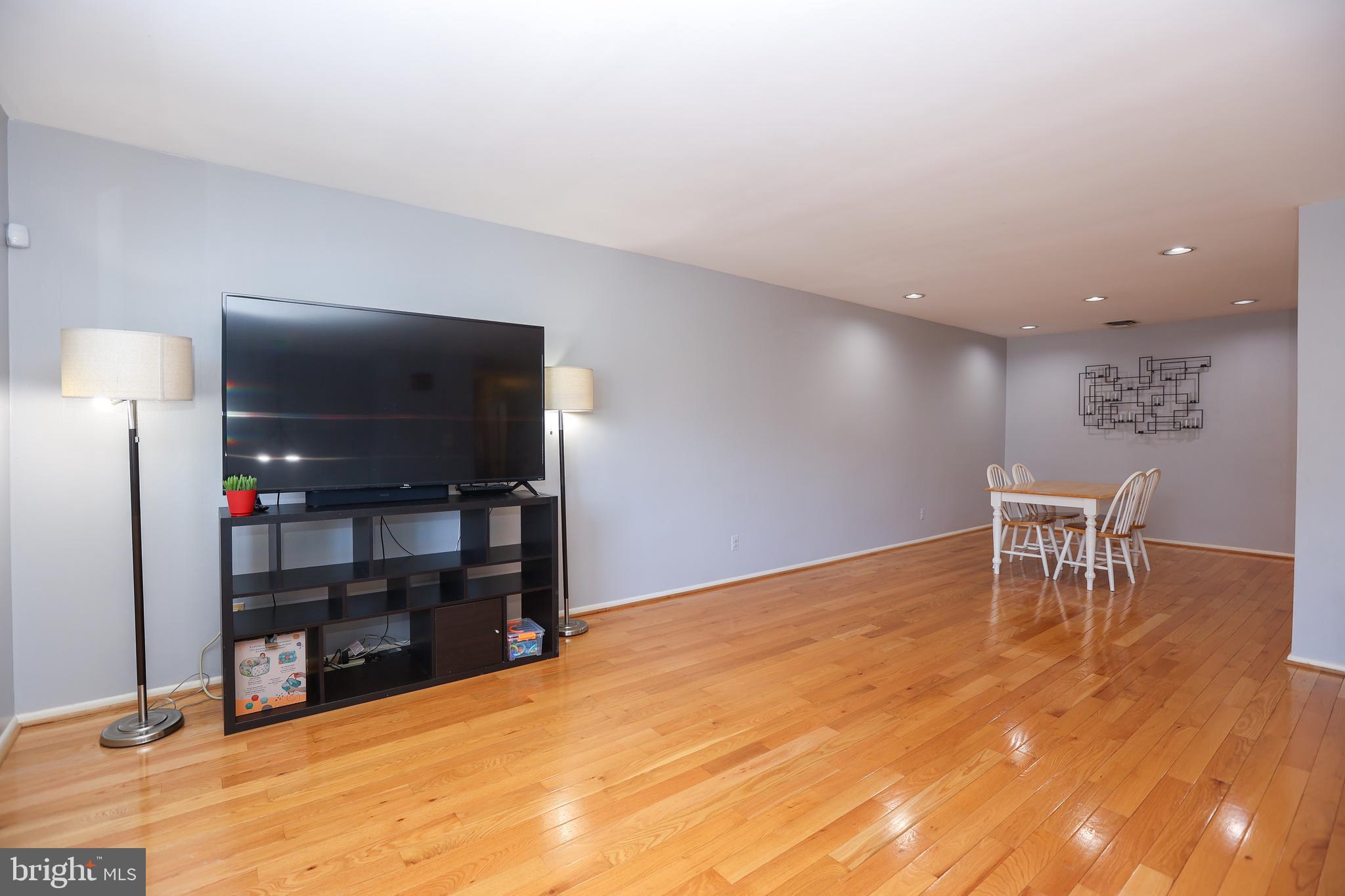317 Golf Hills Road Havertown, PA 19083 - Photo 4 of 26