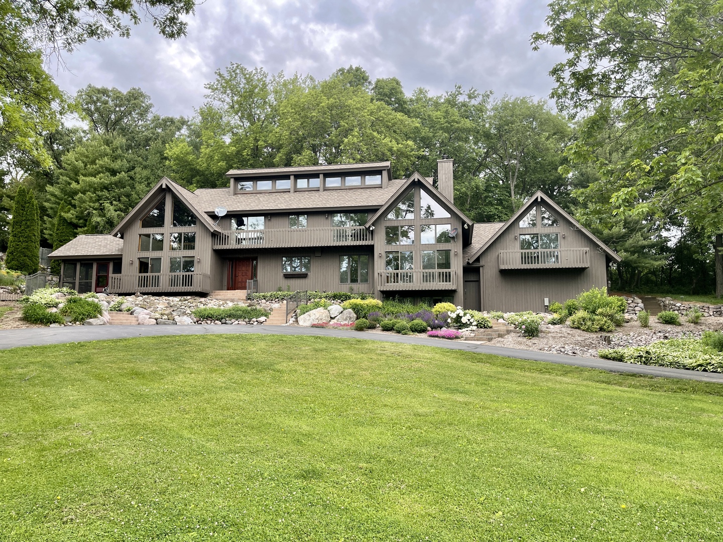 2819 Oak Ridge Road Crystal Lake, IL 60012 - Photo 1 of 1