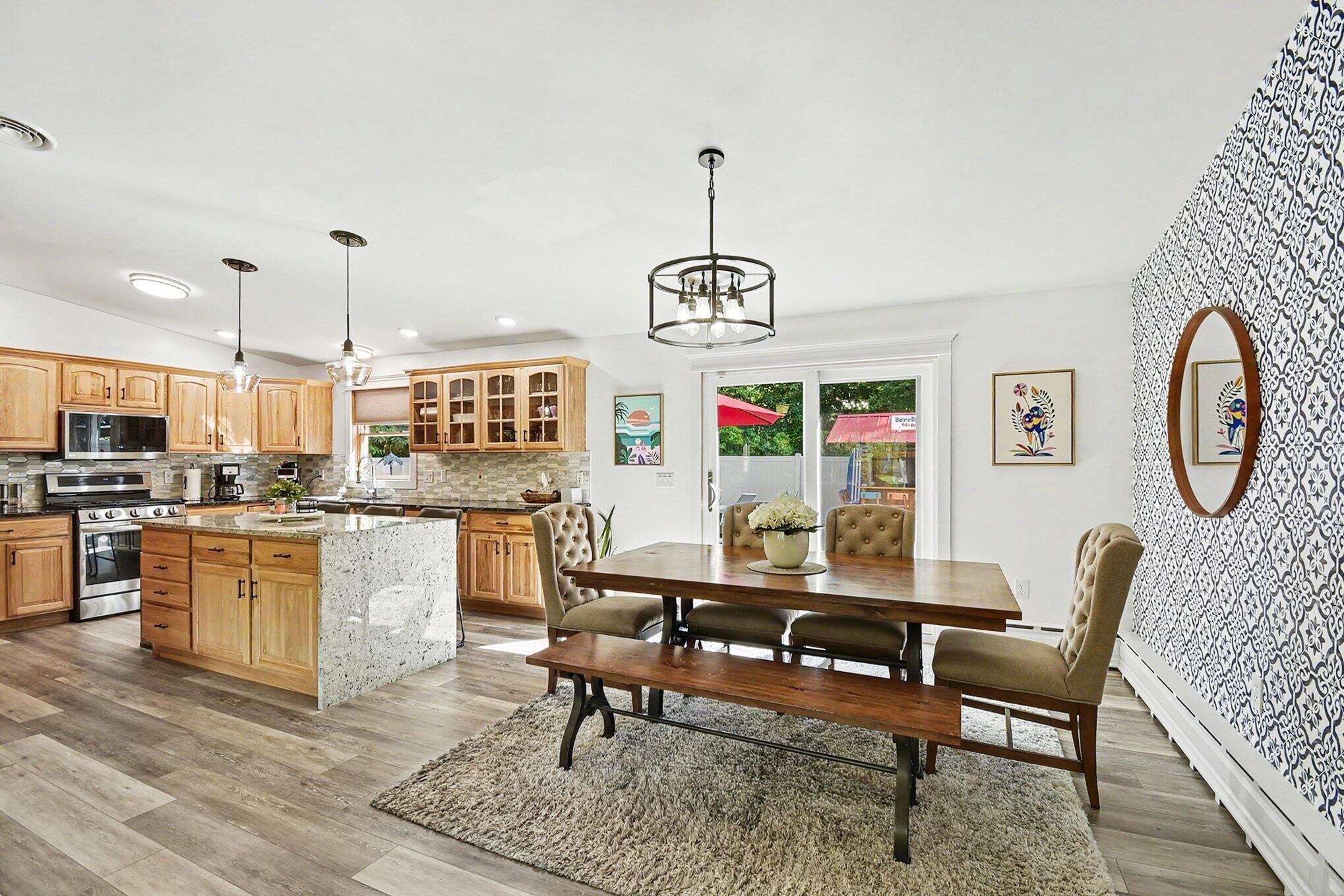 6333 Blackmar Road Bridgeport, MI 48722 - Photo 9 of 32 Dining Area