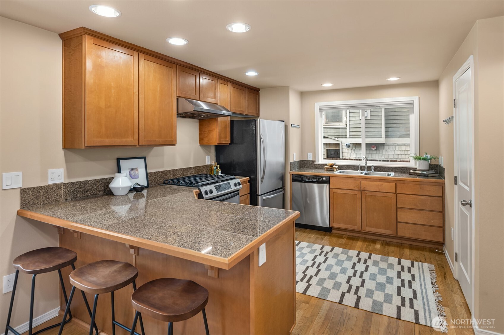 757 North 95th Street, Unit B Seattle, WA 98103 - Photo 11 of 23 Gallery Image 11