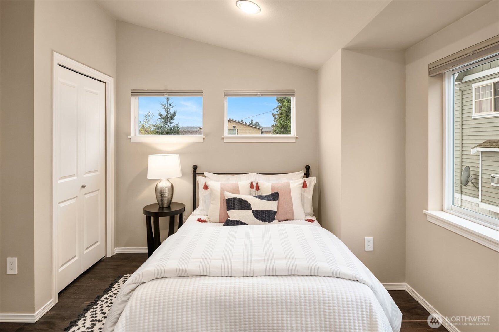 757 North 95th Street, Unit B Seattle, WA 98103 - Photo 17 of 23 Gallery Image 17
