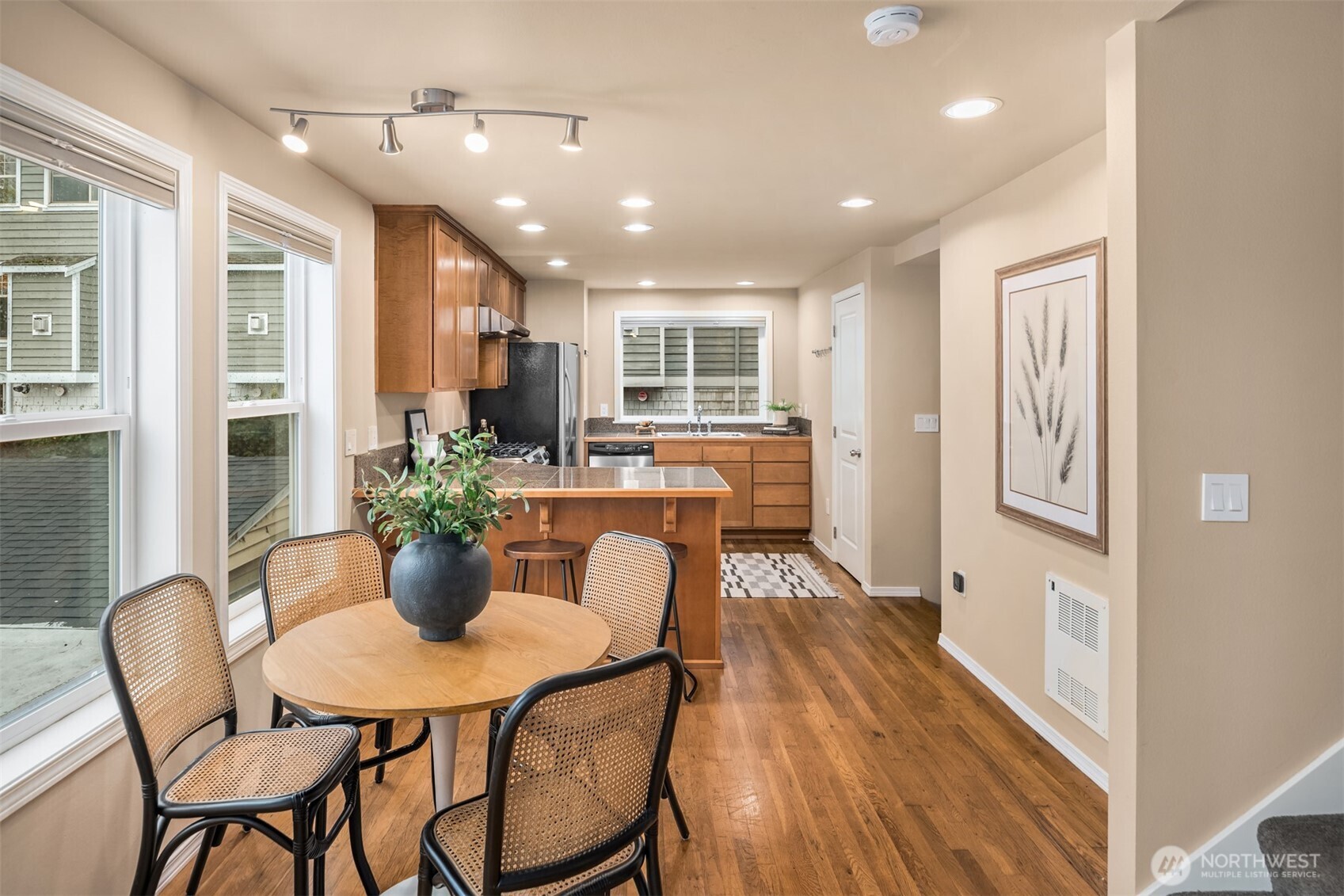 757 North 95th Street, Unit B Seattle, WA 98103 - Photo 10 of 23 Gallery Image 10