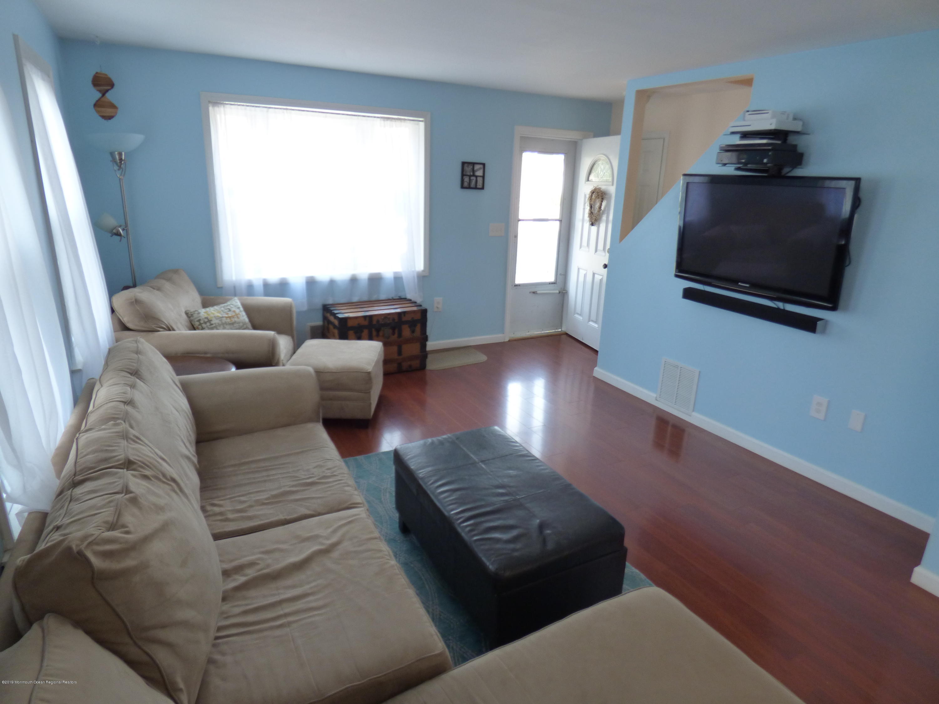 408 Walker Road Neptune Township, NJ 07753 - Photo 5 of 32 P1040084