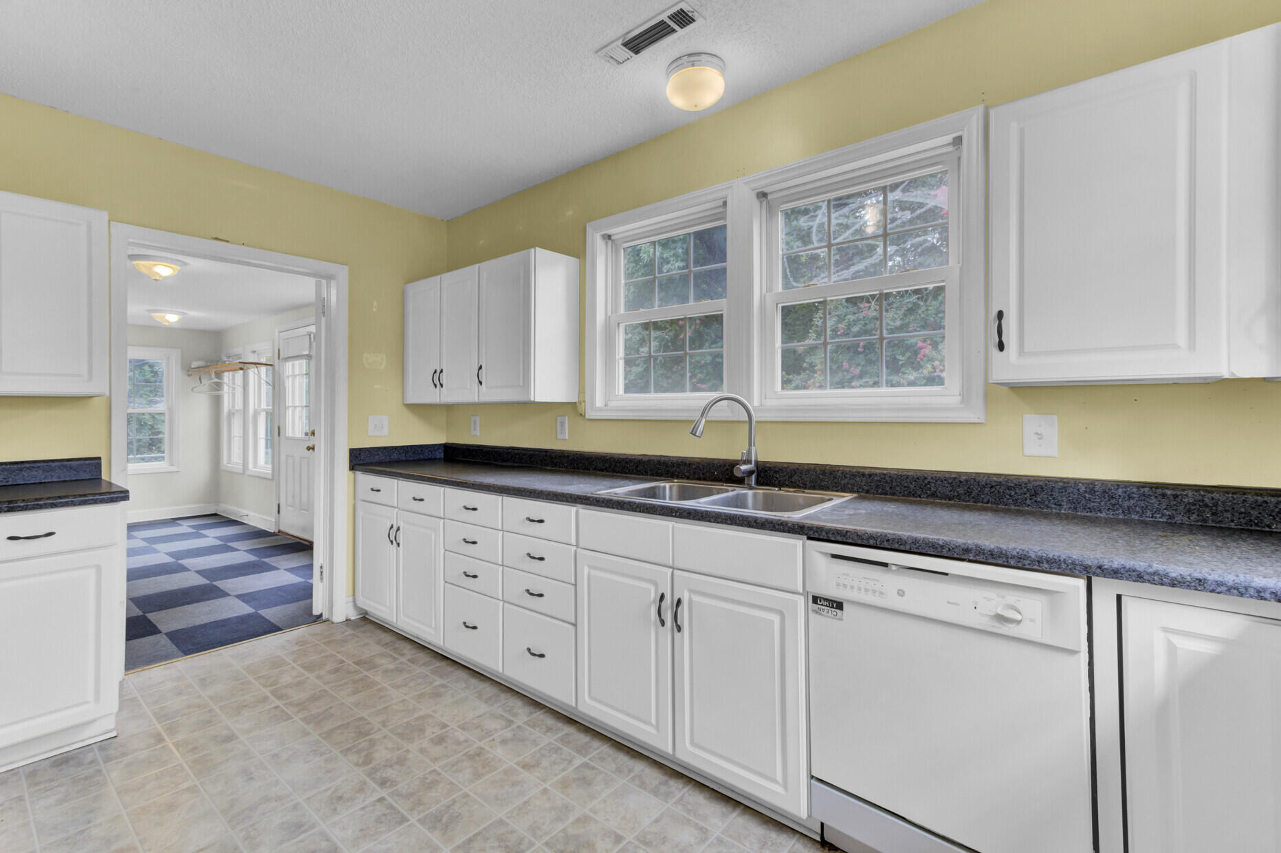 1709 Hemingway Highway Hemingway, SC 29554 - Photo 11 of 25 Gallery Image 11
