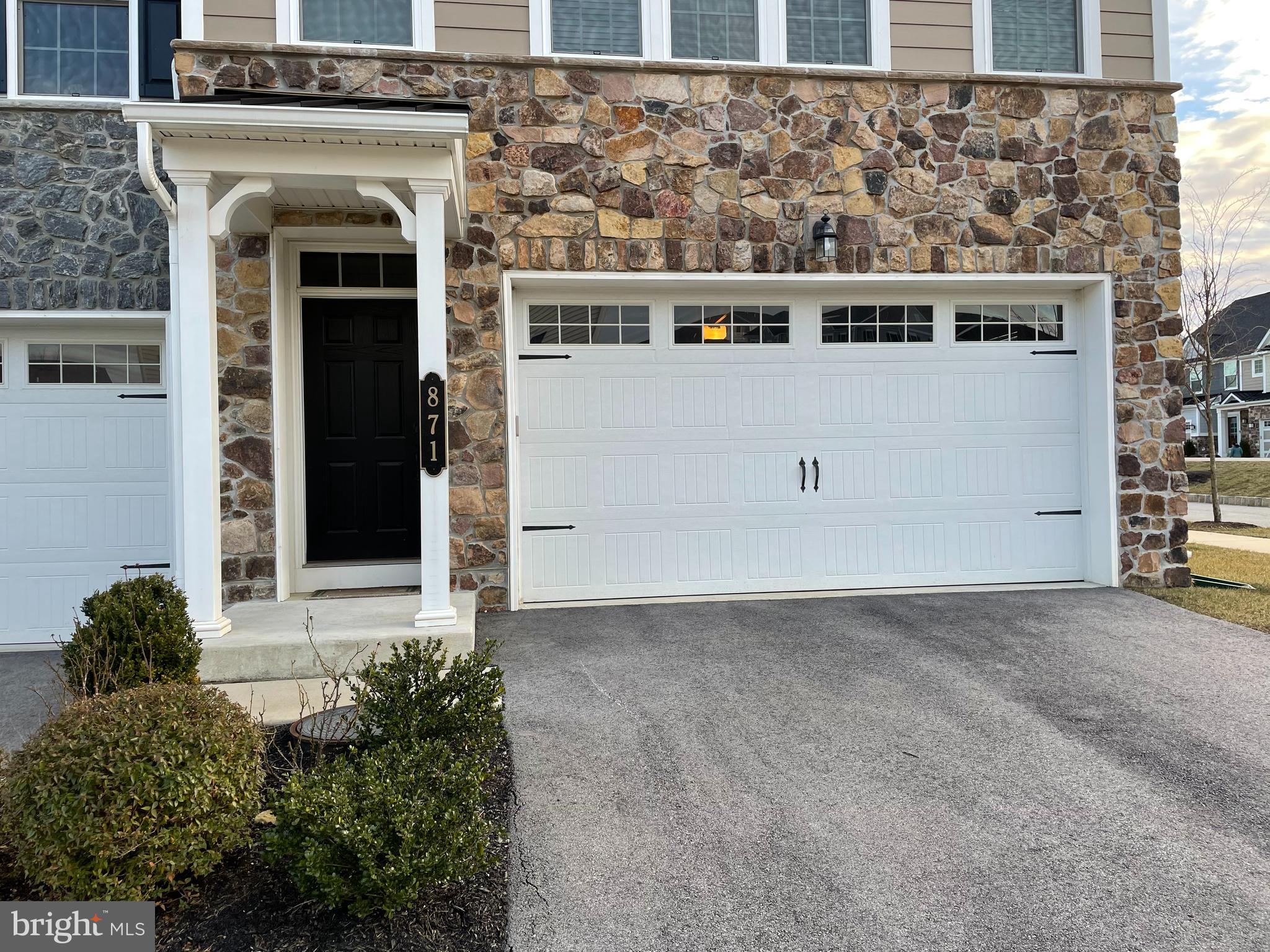 871 Stonecliffe Road Malvern, PA 19355 - Photo 3 of 30 Two Car Garage
