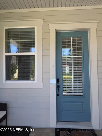 a view of entryway with a window