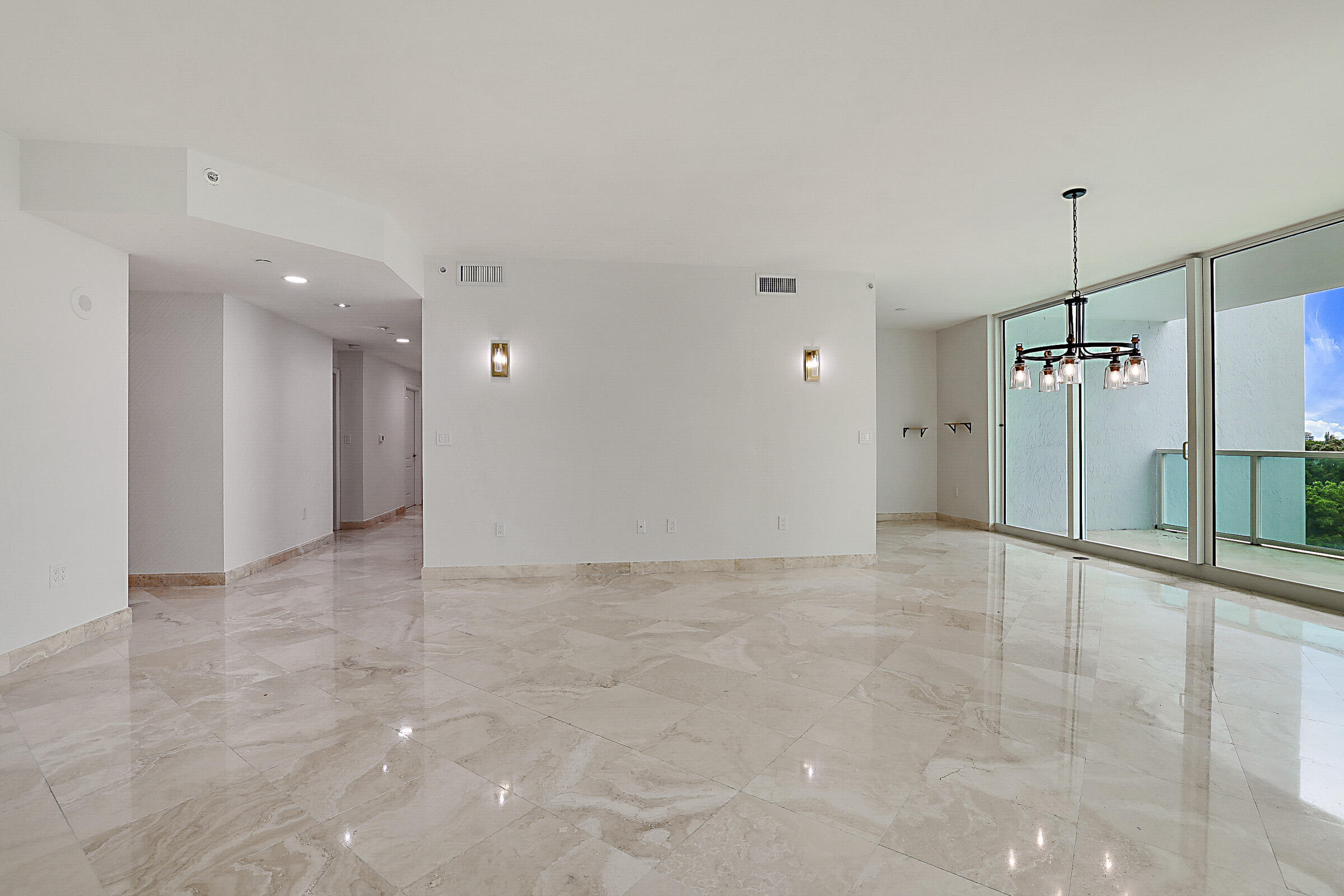 500 Southeast Mizner Boulevard, Unit A608 Boca Raton, FL 33432 - Photo 12 of 65 500 SE Mizner Blvd Unit A608-11