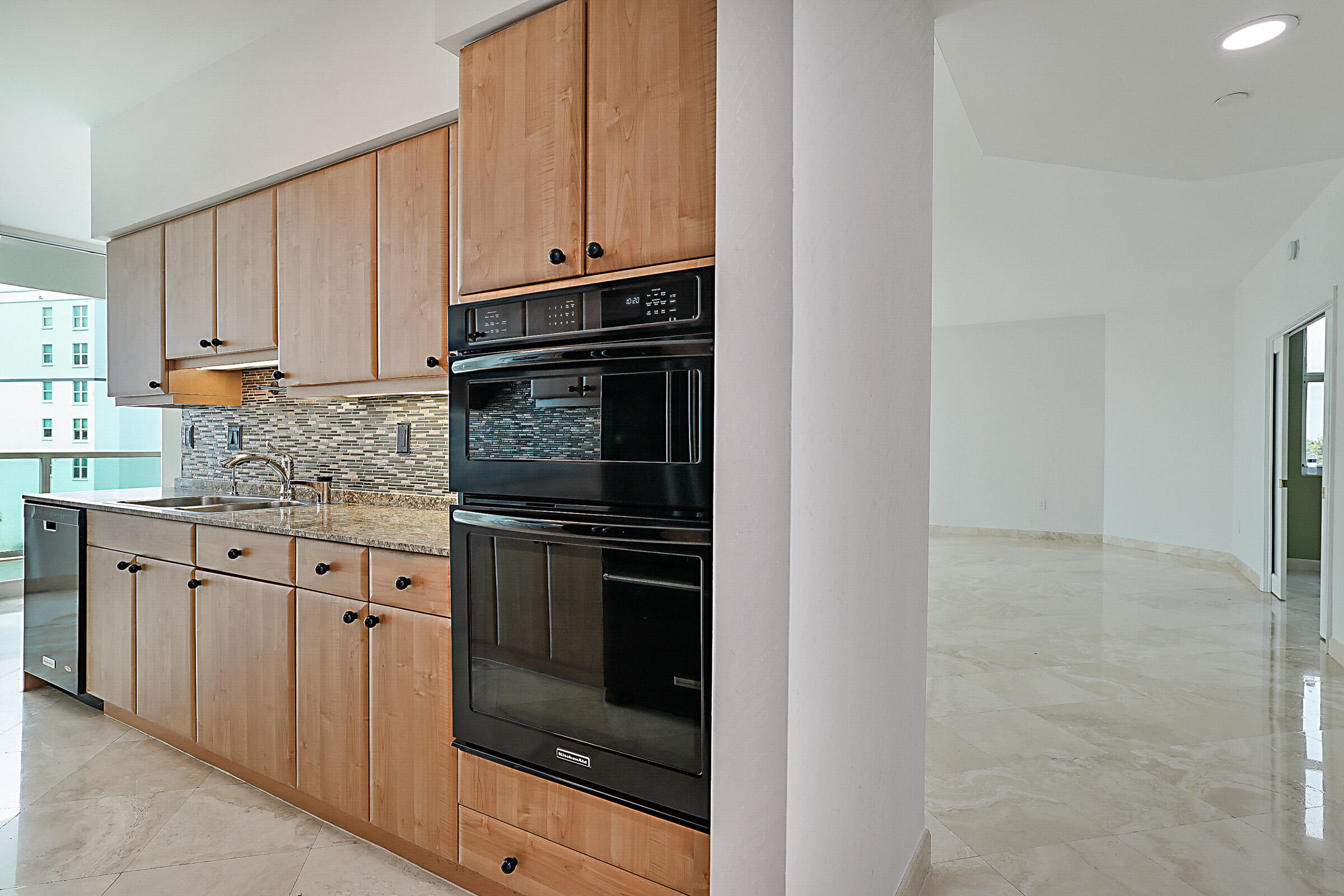 500 Southeast Mizner Boulevard, Unit A608 Boca Raton, FL 33432 - Photo 23 of 65 500 SE Mizner Blvd Unit A608-22