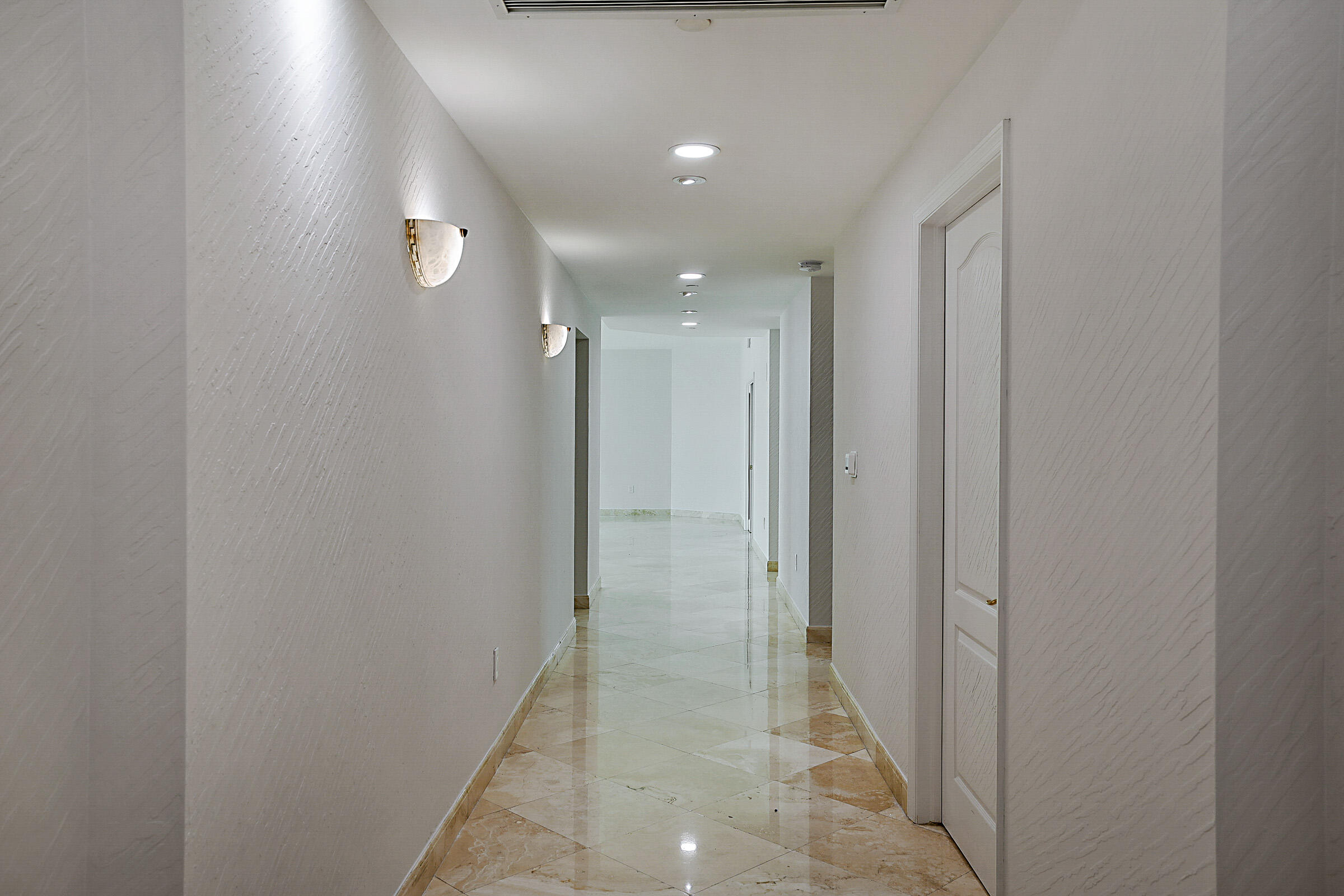 500 Southeast Mizner Boulevard, Unit A608 Boca Raton, FL 33432 - Photo 4 of 65 500 SE Mizner Blvd Unit A608-3