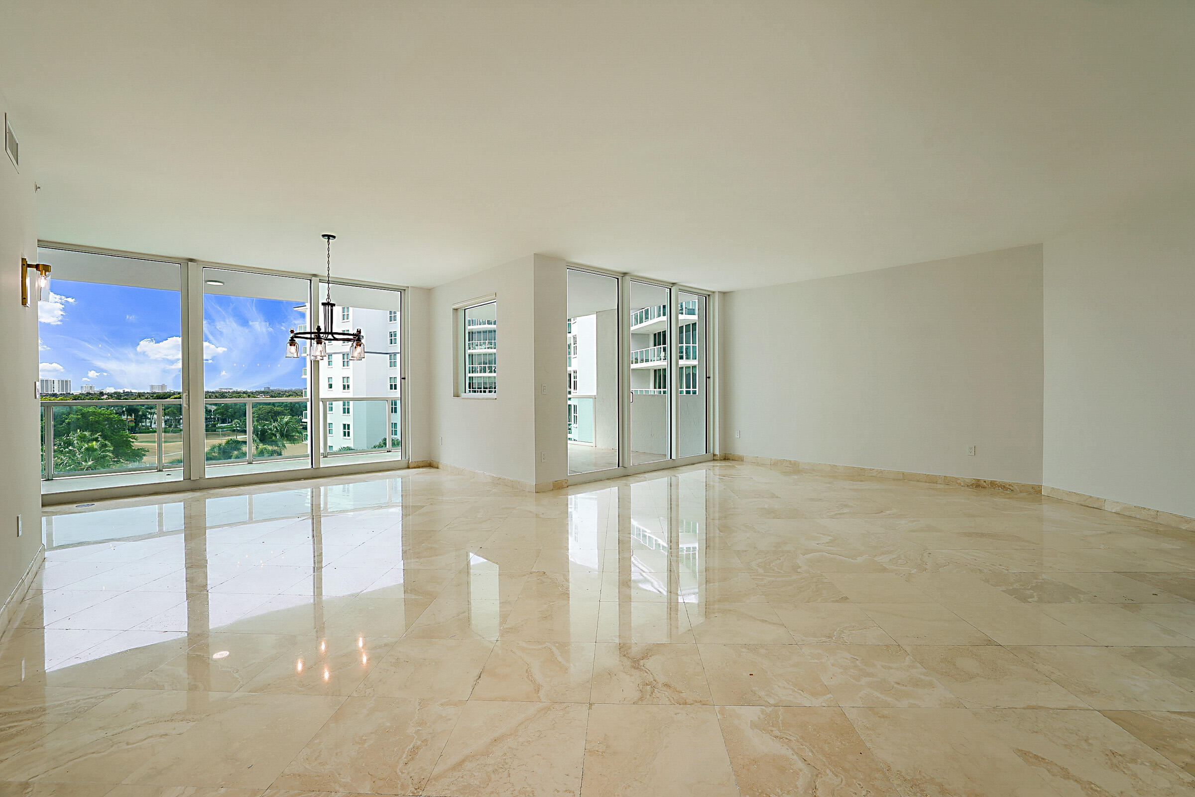 500 Southeast Mizner Boulevard, Unit A608 Boca Raton, FL 33432 - Photo 6 of 65 500 SE Mizner Blvd Unit A608-5