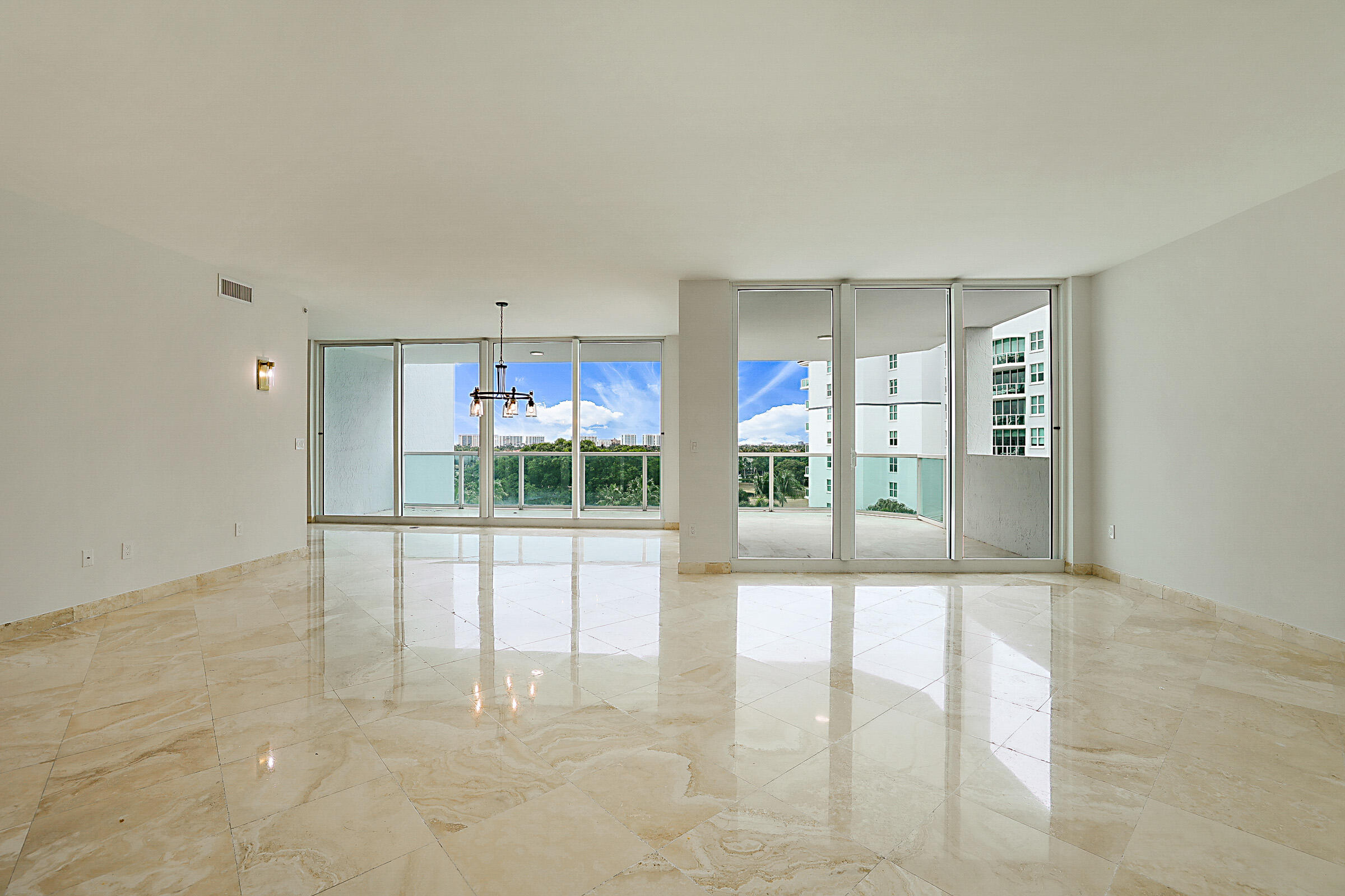 500 Southeast Mizner Boulevard, Unit A608 Boca Raton, FL 33432 - Photo 9 of 65 500 SE Mizner Blvd Unit A608-8
