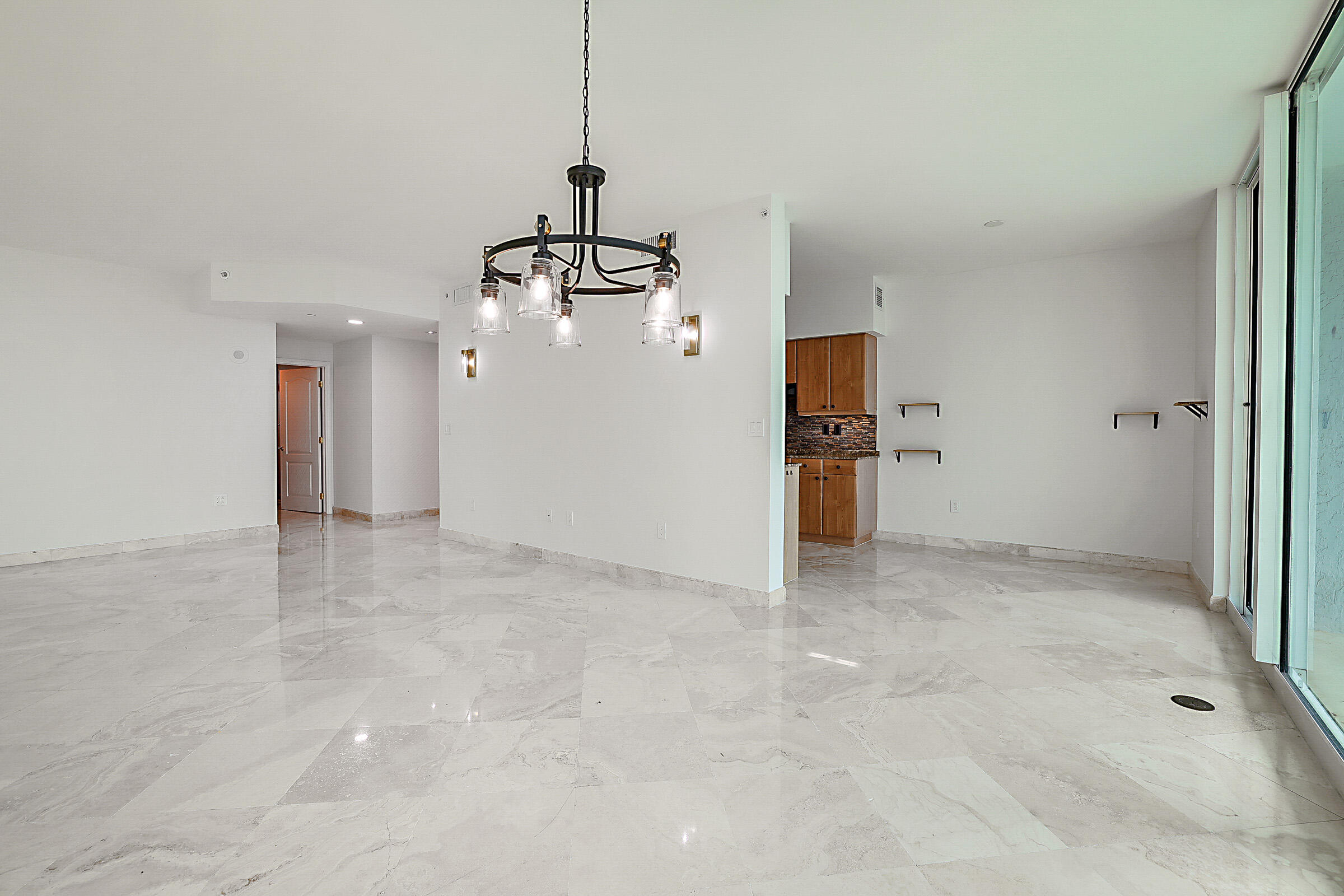 500 Southeast Mizner Boulevard, Unit A608 Boca Raton, FL 33432 - Photo 10 of 65 500 SE Mizner Blvd Unit A608-10