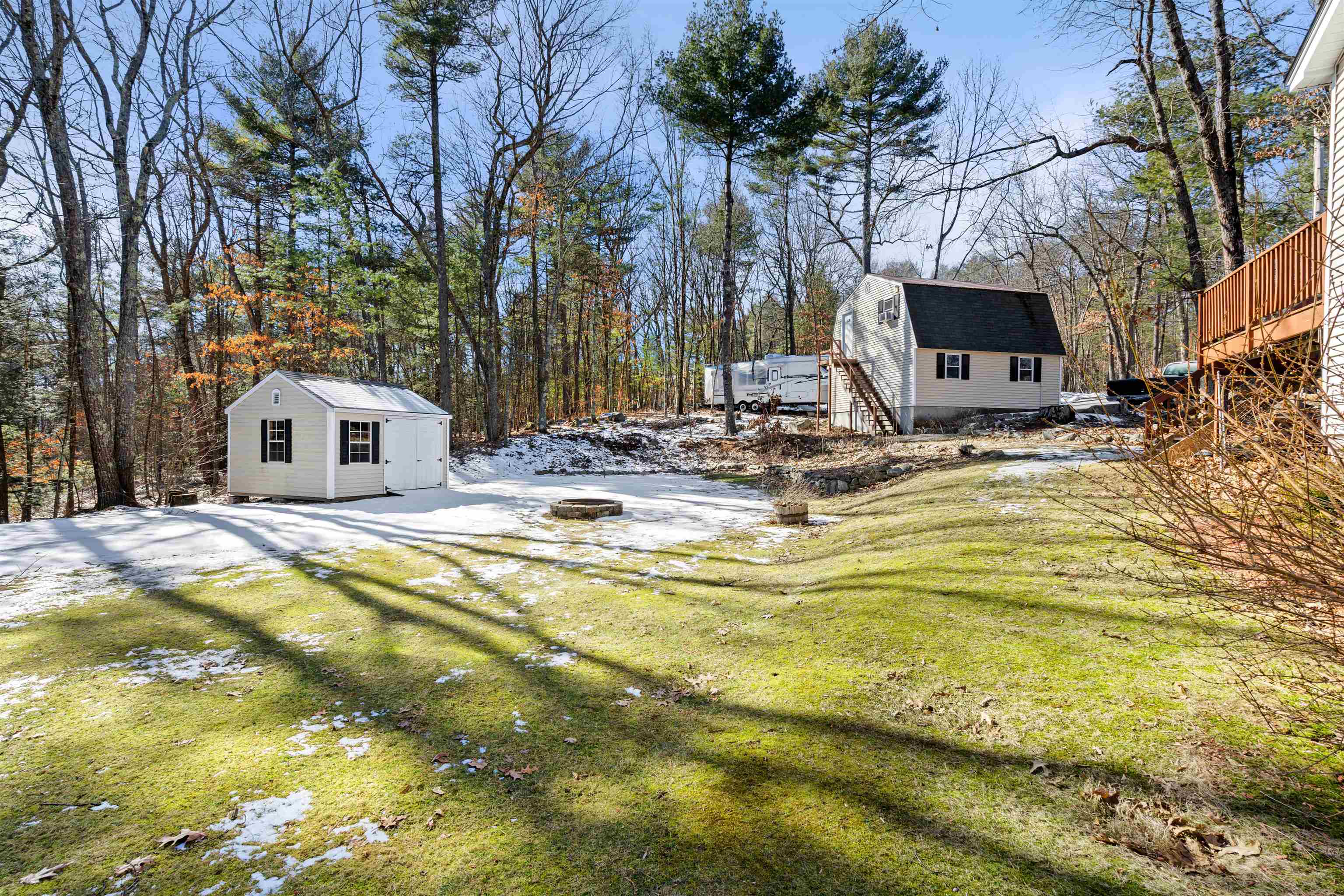 32 Kienia Road Hudson, NH 03051 - Photo 13 of 32
