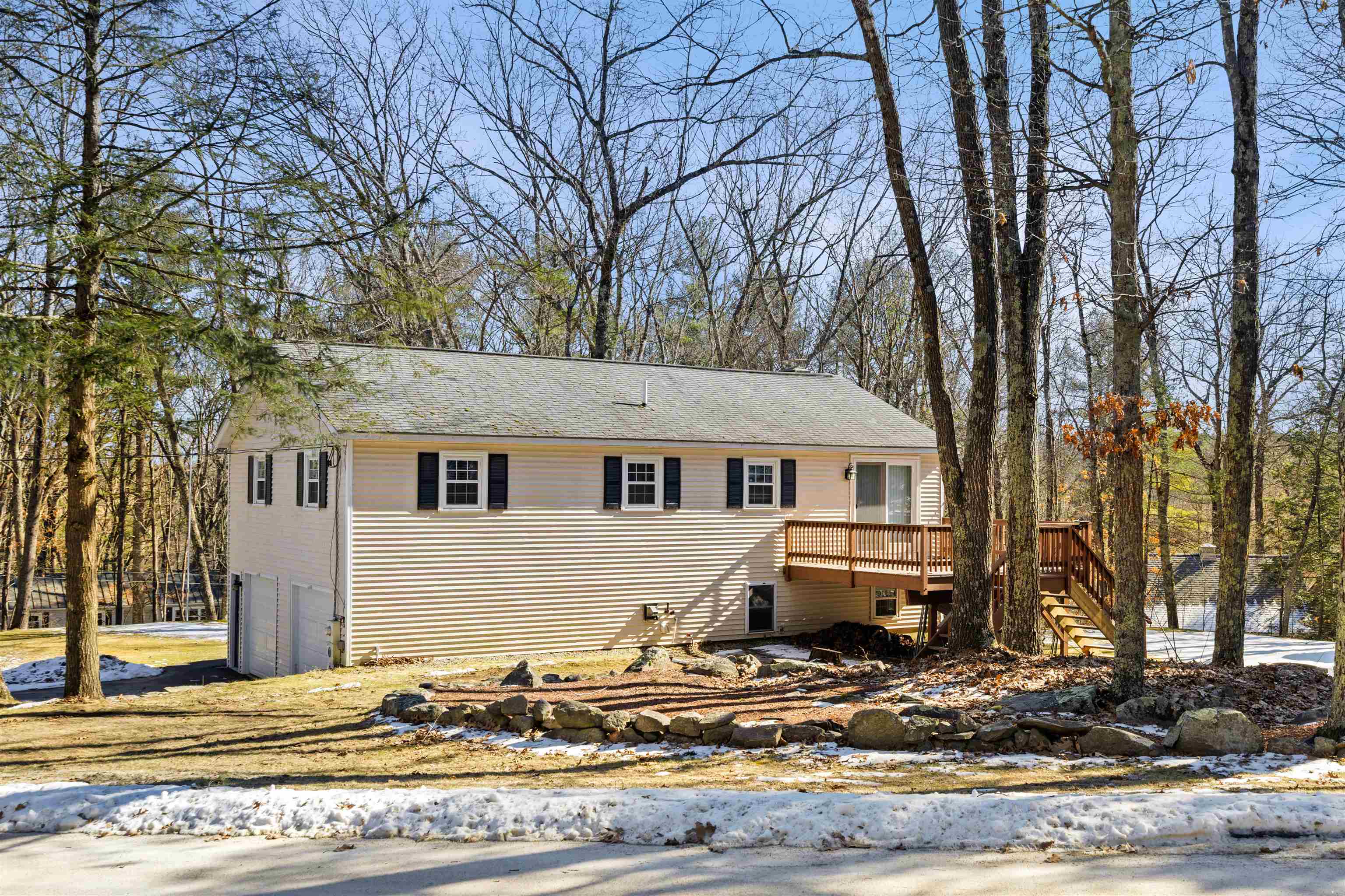 32 Kienia Road Hudson, NH 03051 - Photo 25 of 32