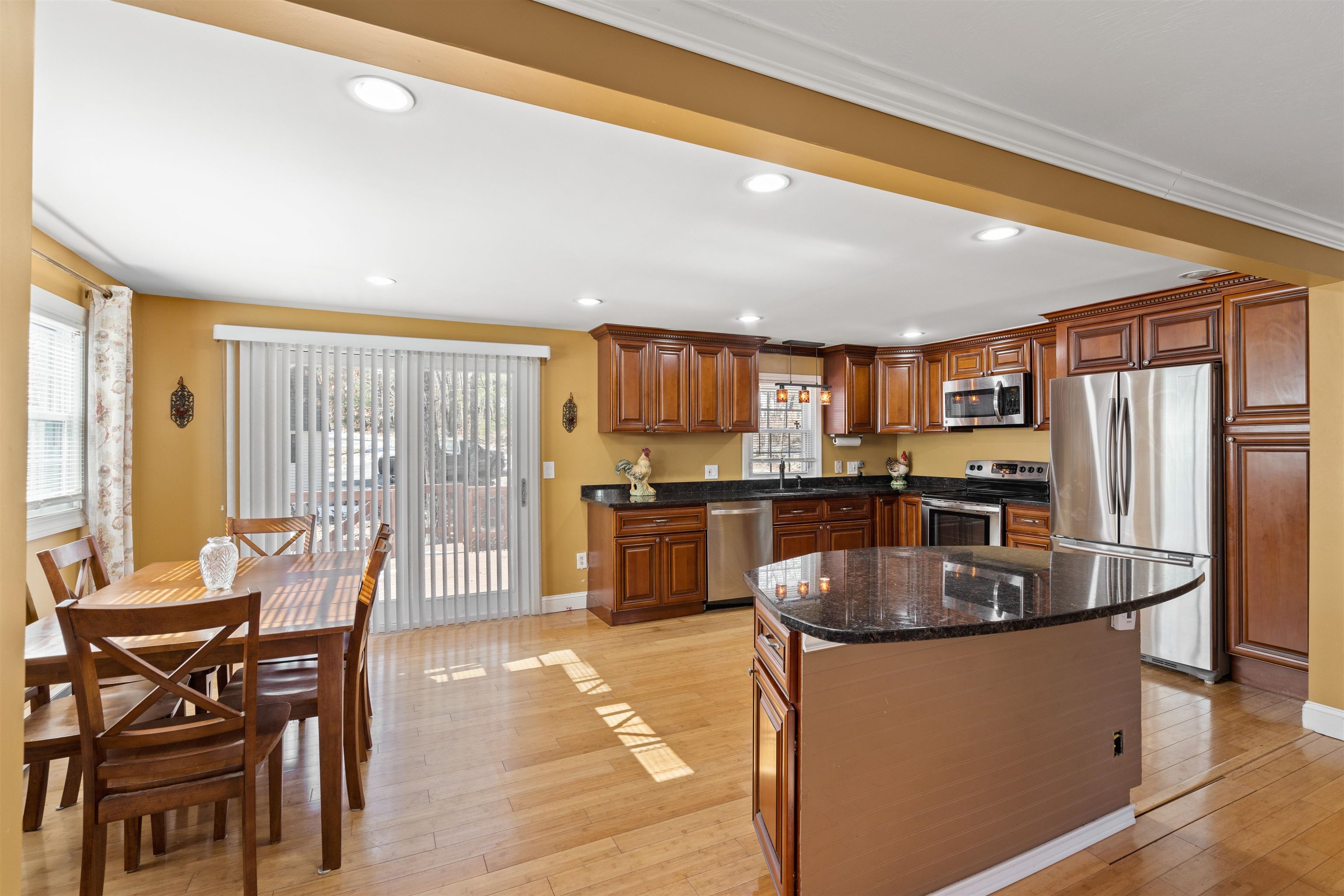 32 Kienia Road Hudson, NH 03051 - Photo 27 of 32