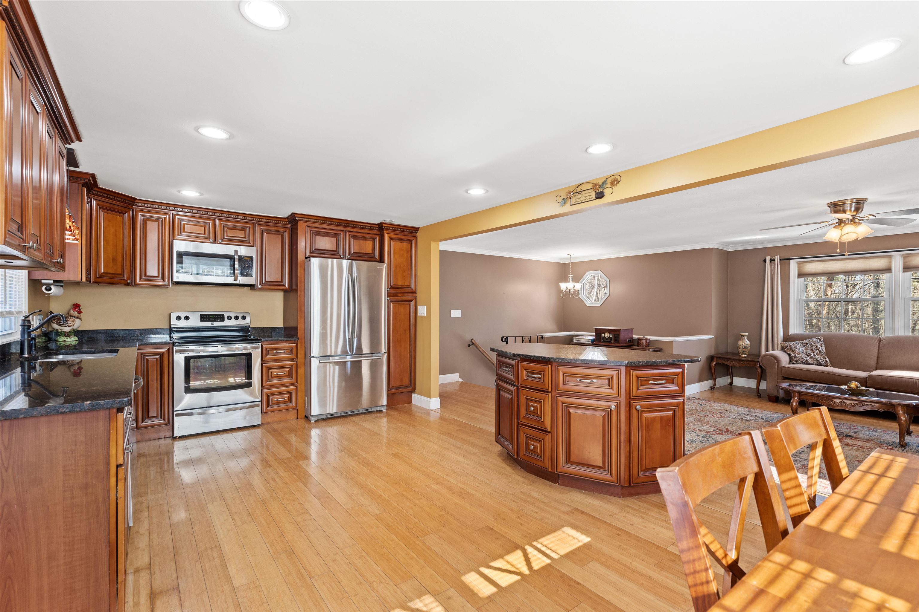 32 Kienia Road Hudson, NH 03051 - Photo 29 of 32
