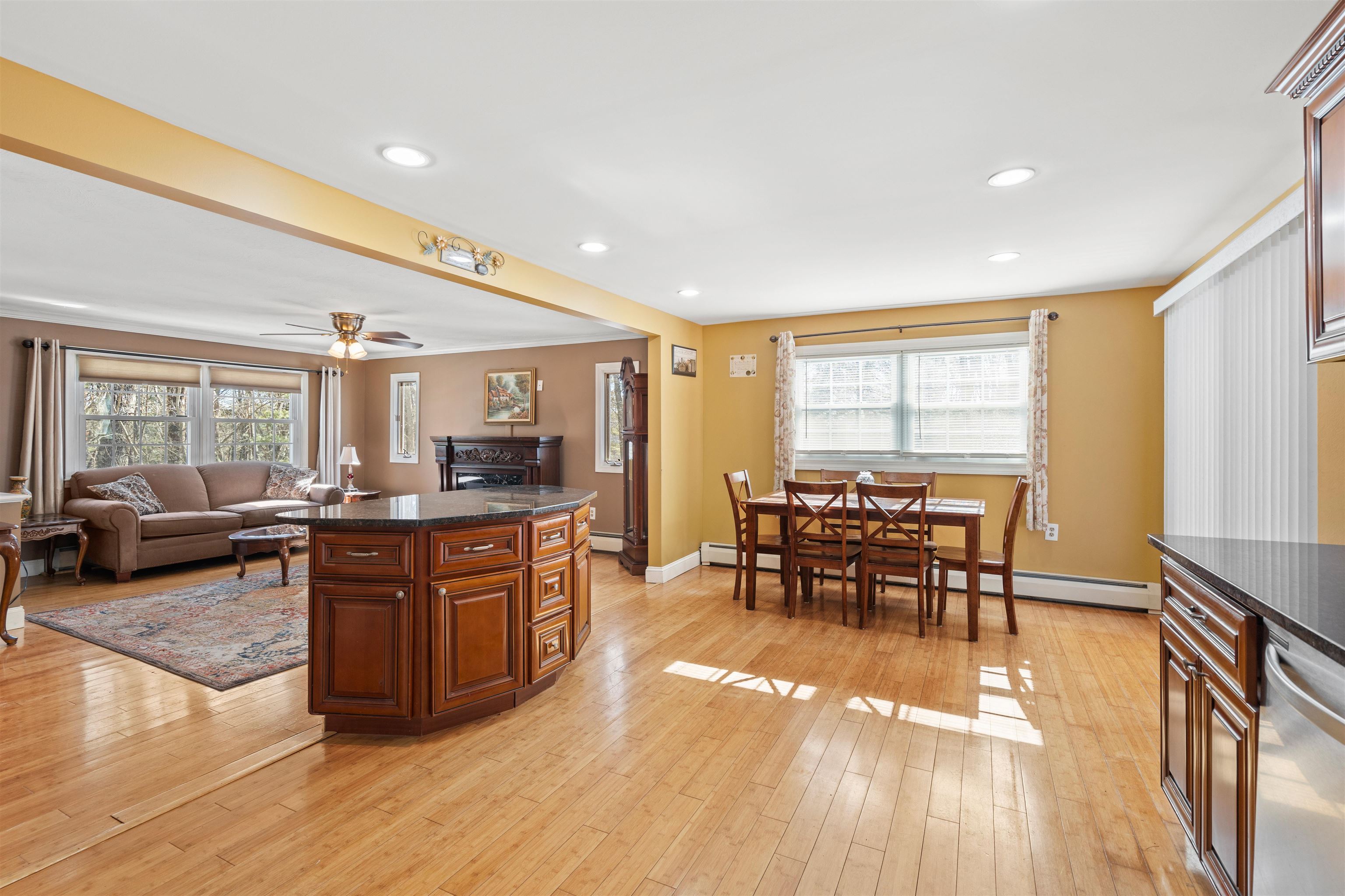 32 Kienia Road Hudson, NH 03051 - Photo 31 of 32