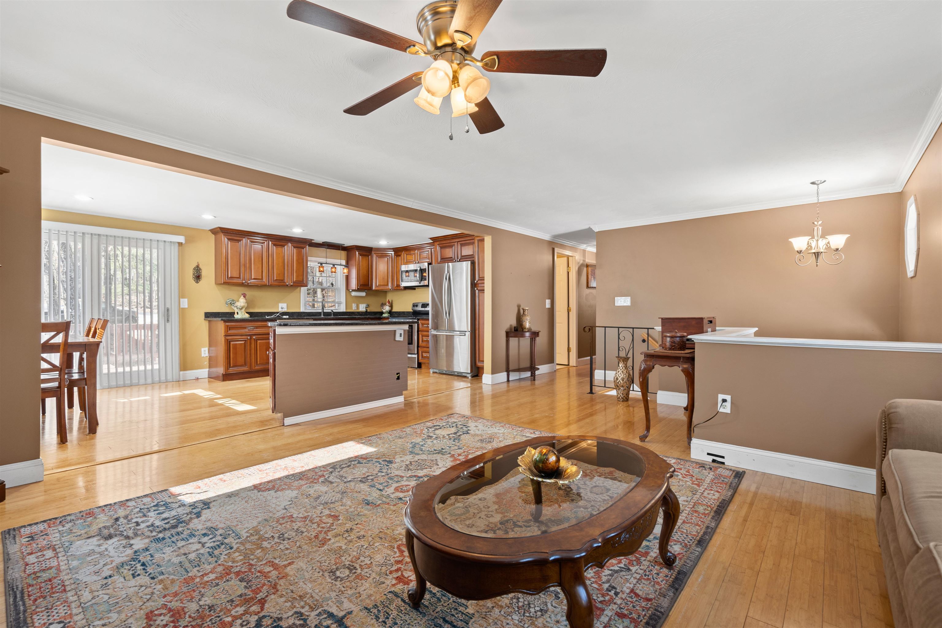 32 Kienia Road Hudson, NH 03051 - Photo 5 of 32