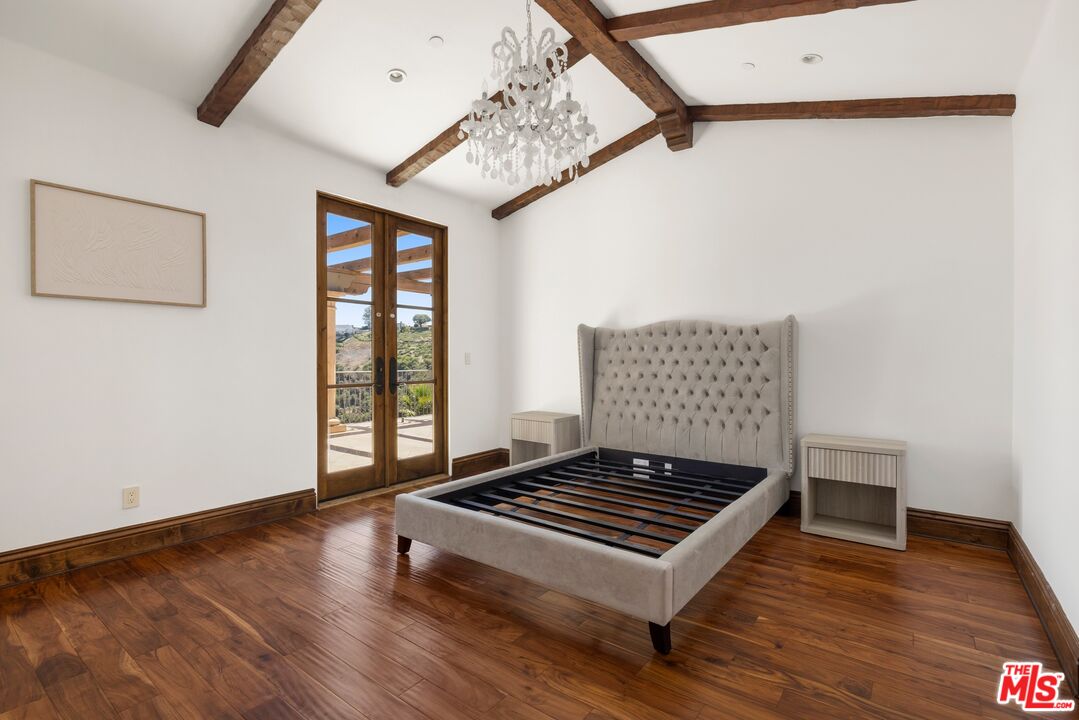1111 Stradella Road Los Angeles, CA 90077 - Photo 27 of 37