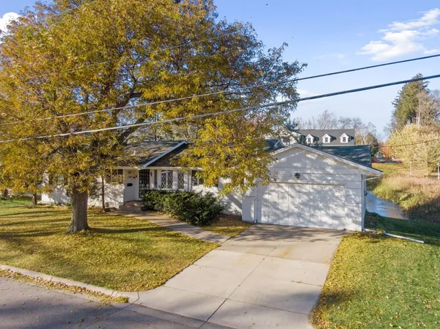 $875,000 | 5536 St Johns Avenue, Edina, MN 55424