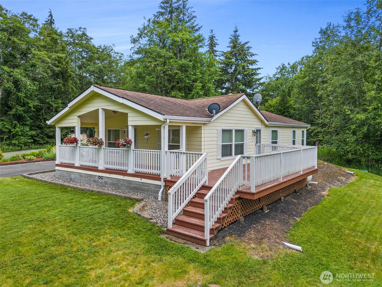 158 South Fork Road Raymond, WA 98577 - Photo 4 of 38 Gallery Image 4
