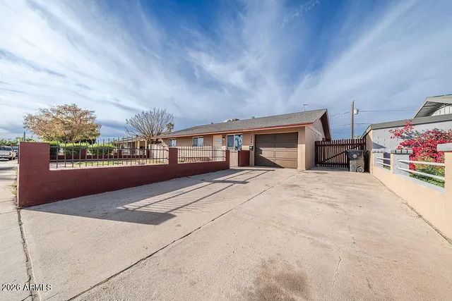 $385,000 | 152 East Hampton Avenue, Mesa, AZ 85210