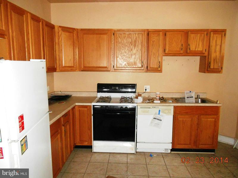 3830 Old Frederick Road Baltimore, MD 21229 - Photo 3 of 7 Kitchen