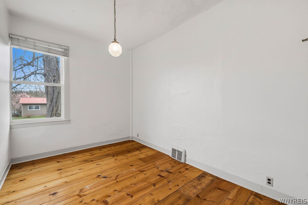 175 Niagara Street Lewiston, NY 14092 - Photo 25 of 33