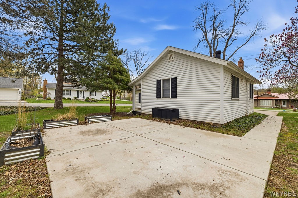 175 Niagara Street Lewiston, NY 14092 - Photo 30 of 33 Spacious patio for summer nights