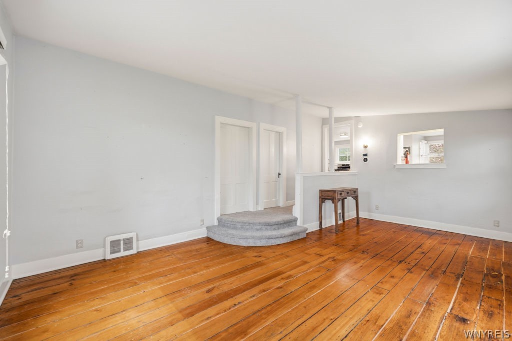 175 Niagara Street Lewiston, NY 14092 - Photo 6 of 33