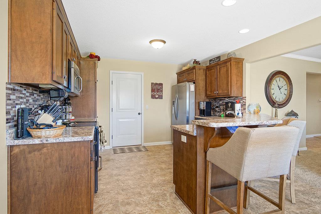 810 Plank Road Waterloo, IN 46793 - Photo 13 of 30 Gallery Image 13