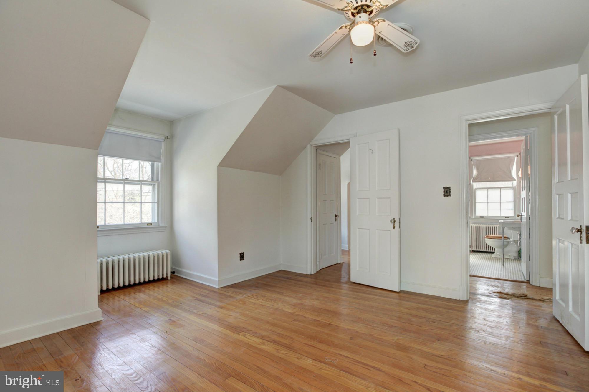 9906 Capitol View Avenue Silver Spring, MD 20910 - Photo 15 of 28 Bedroom (Master)