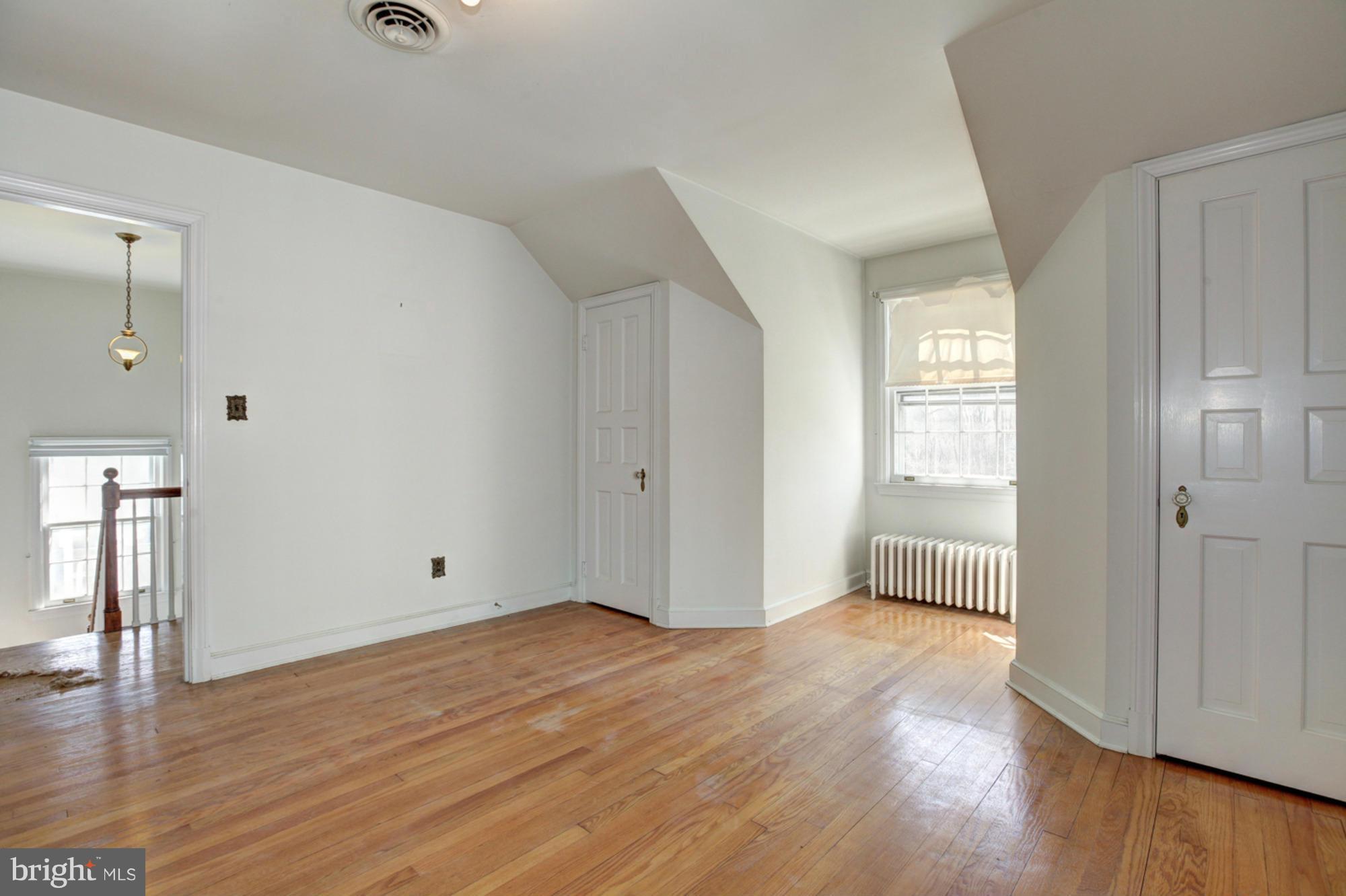 9906 Capitol View Avenue Silver Spring, MD 20910 - Photo 21 of 28 Bedroom