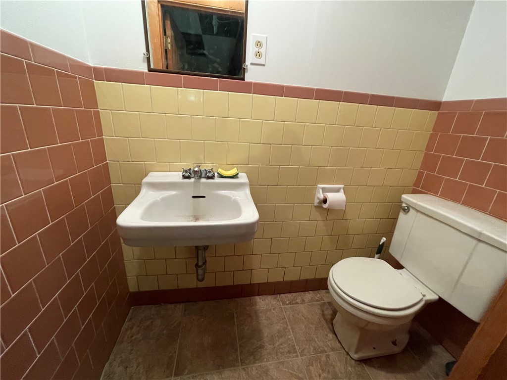398 Old River Road Lincoln, RI 02838 - Photo 12 of 19 basement half bath