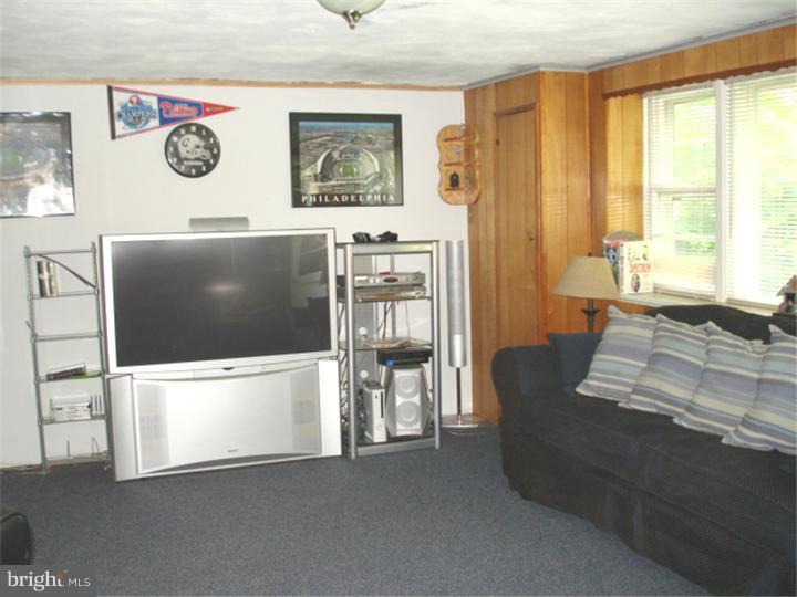 3645 Salina Road Philadelphia, PA 19154 - Photo 15 of 18 Gallery Image 15