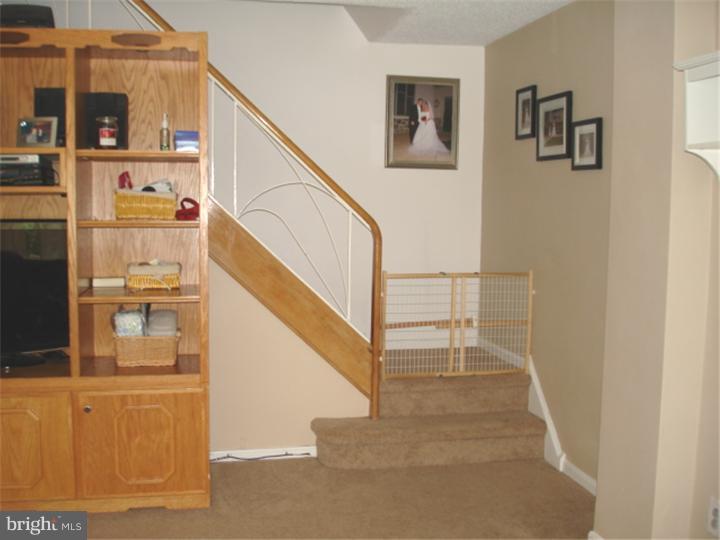 3645 Salina Road Philadelphia, PA 19154 - Photo 4 of 18 Gallery Image 4