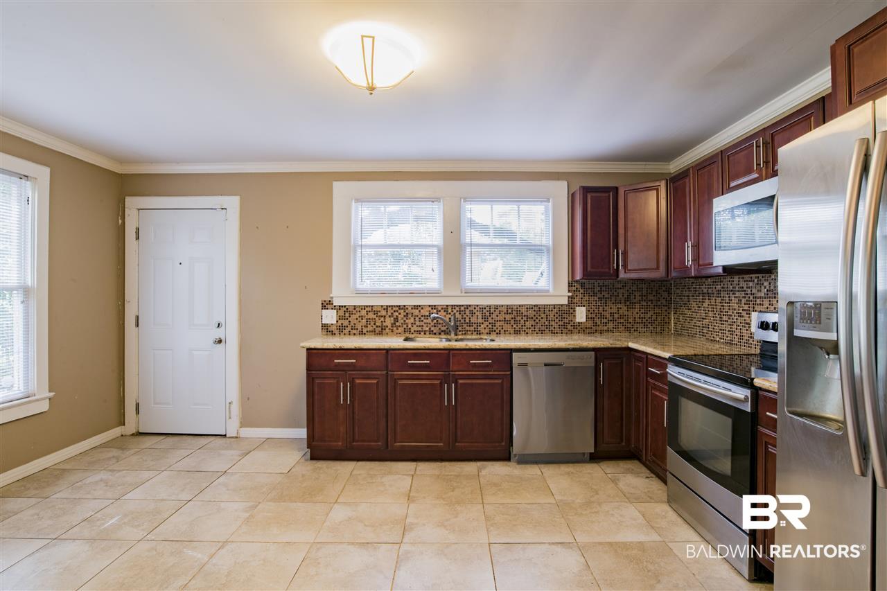 2459 Emogene Street Mobile, AL 36606 - Photo 8 of 23