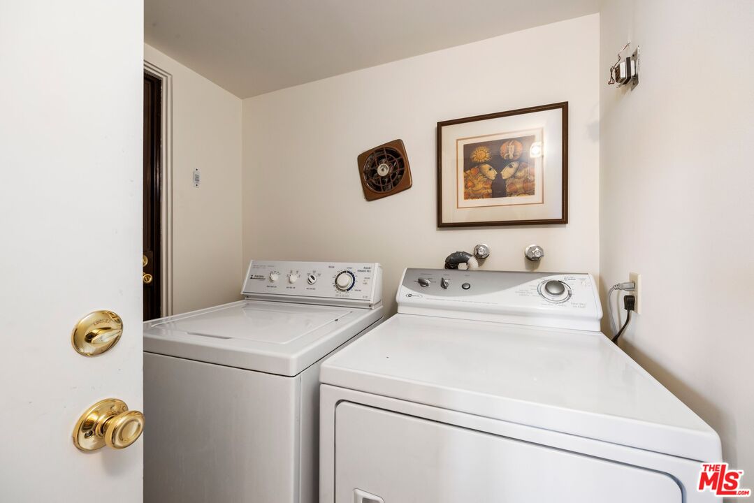 3230 Wrightwood Drive Studio City, CA 91604 - Photo 31 of 43 a view of washer and dryer