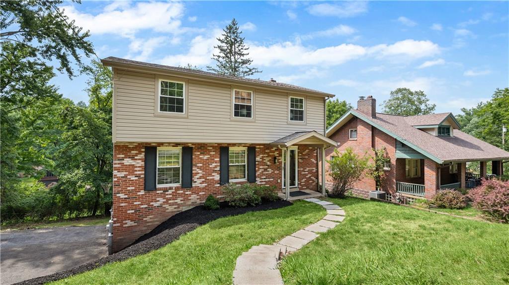 224 Woodside Road Pittsburgh, PA 15221 - Photo 3 of 50 Gallery Image 3