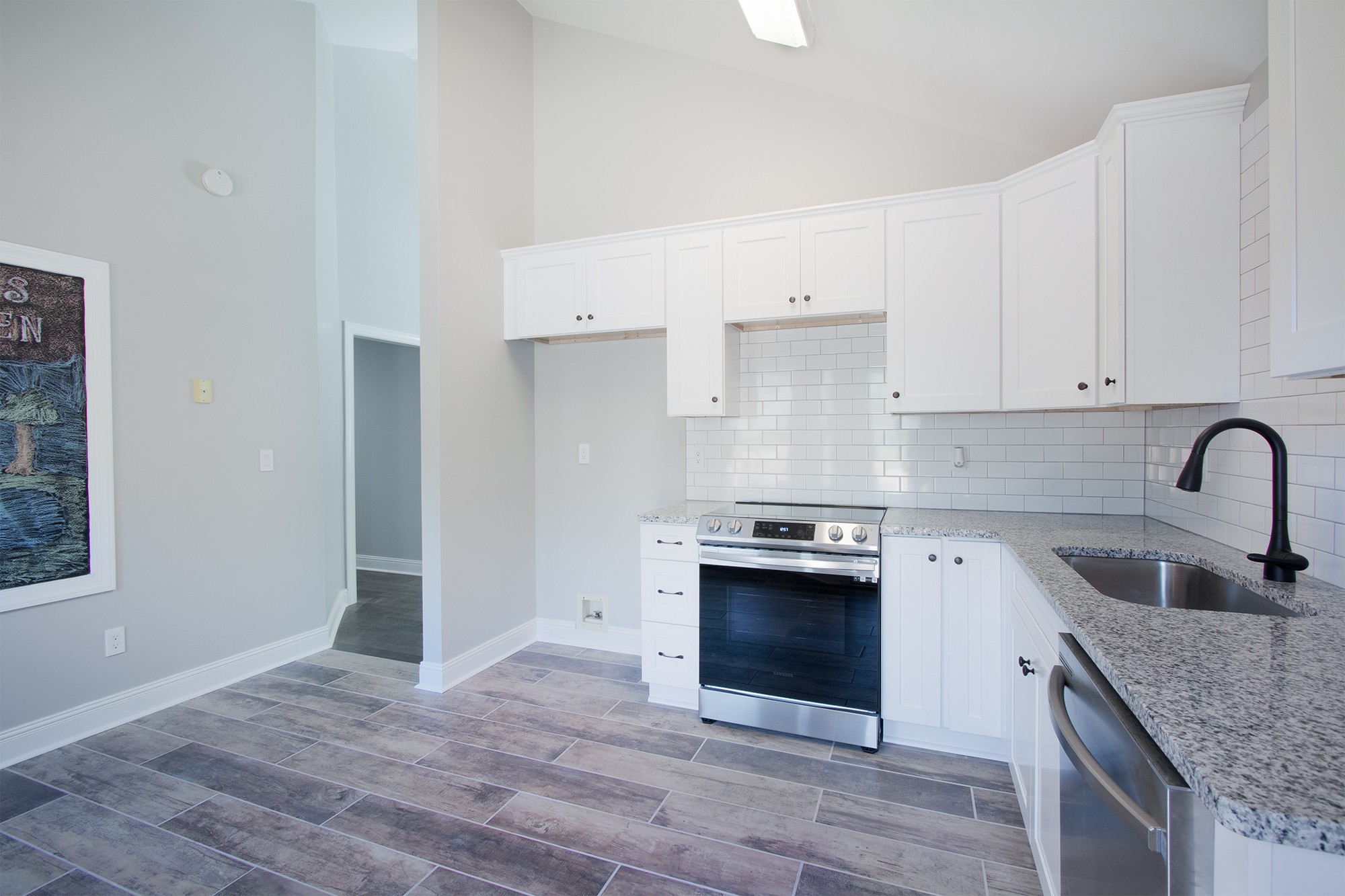 1006 Hooper Road Charlotte, TN 37036 - Photo 8 of 40 Gallery Image 8