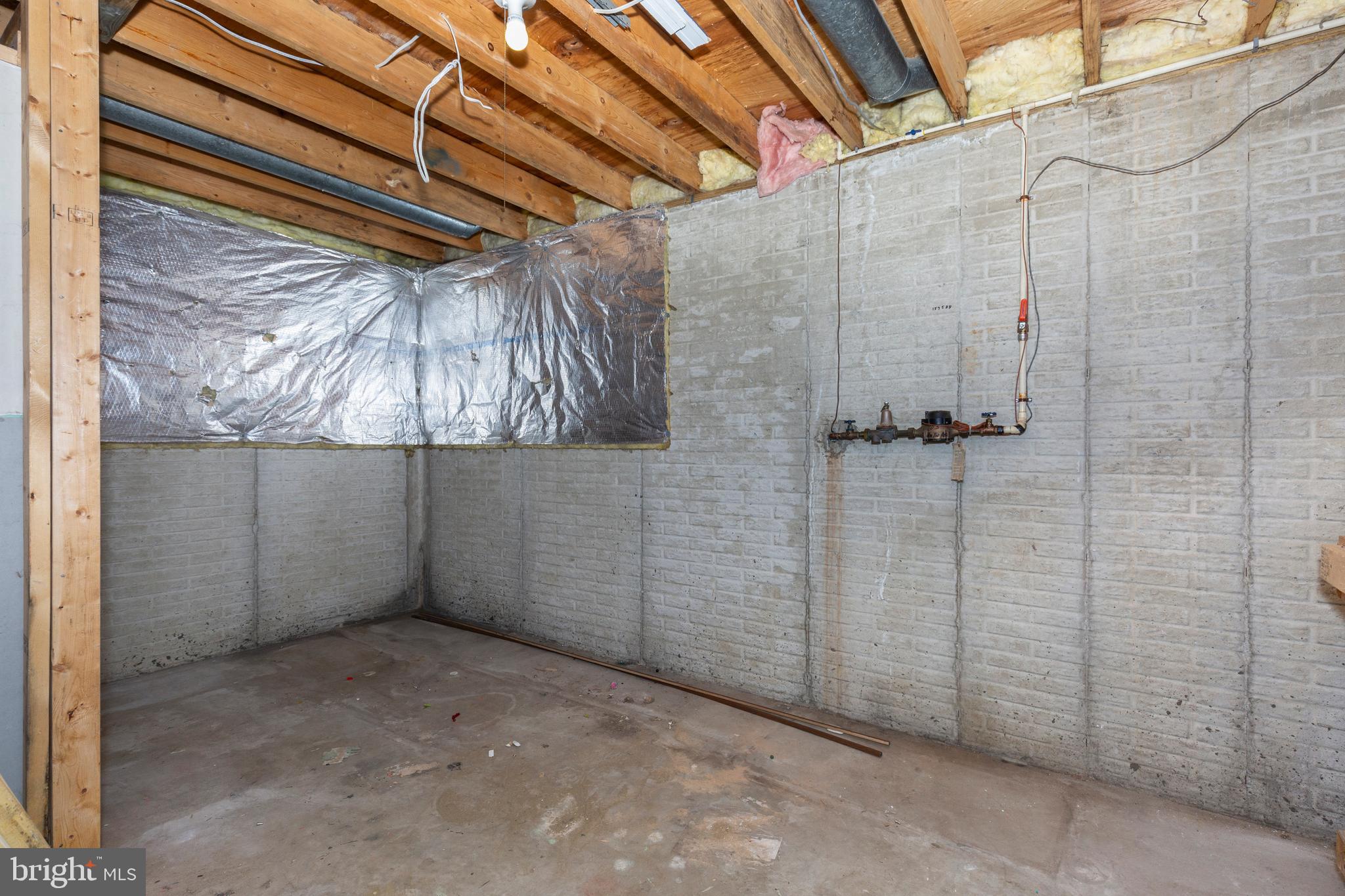 703 Uniontown Road Westminster, MD 21158 - Photo 39 of 42 a view of a small room